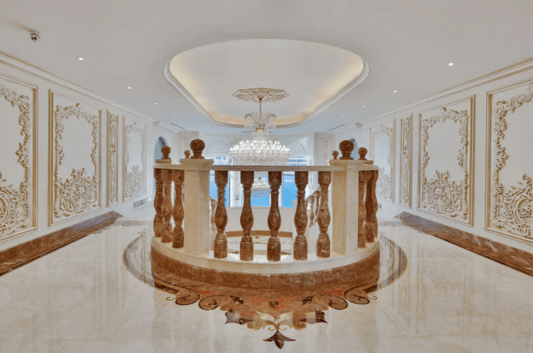 Palace for sale in Dubai palm قصور للبيع في دبي