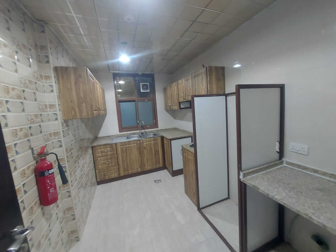 شقة للإيجار من غرفتين وصالة في عجمان