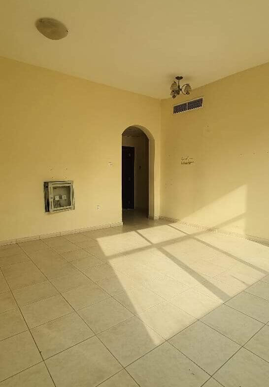 للإيجار شقة غرفتين وصالة قريبة من جامعة عجمان