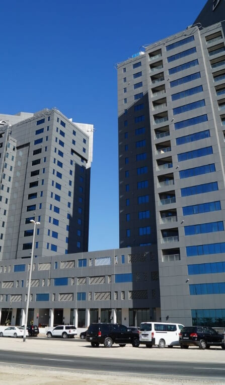 للبيع برج مكاتب تجارية في دبي - Commercial office tower for sale in Dubai, in the Business Bay 